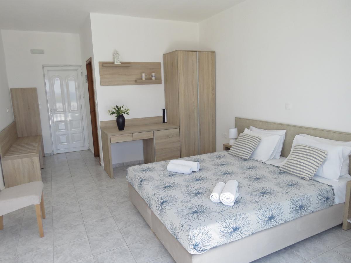 Loukas Beach Rooms Kiotari Extérieur photo